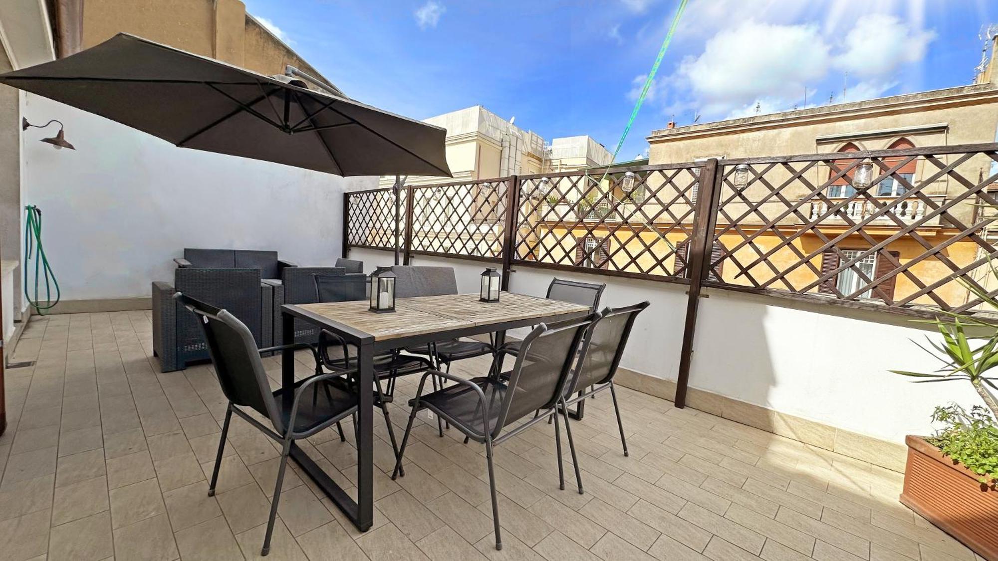 Rome Apartment With Terrace Autonomous