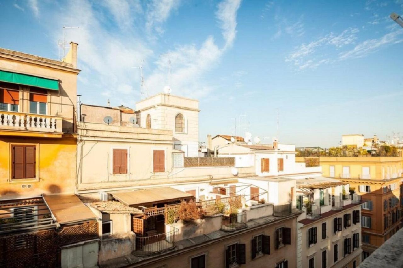 Rome Apartment With Terrace Autonomous Rom
